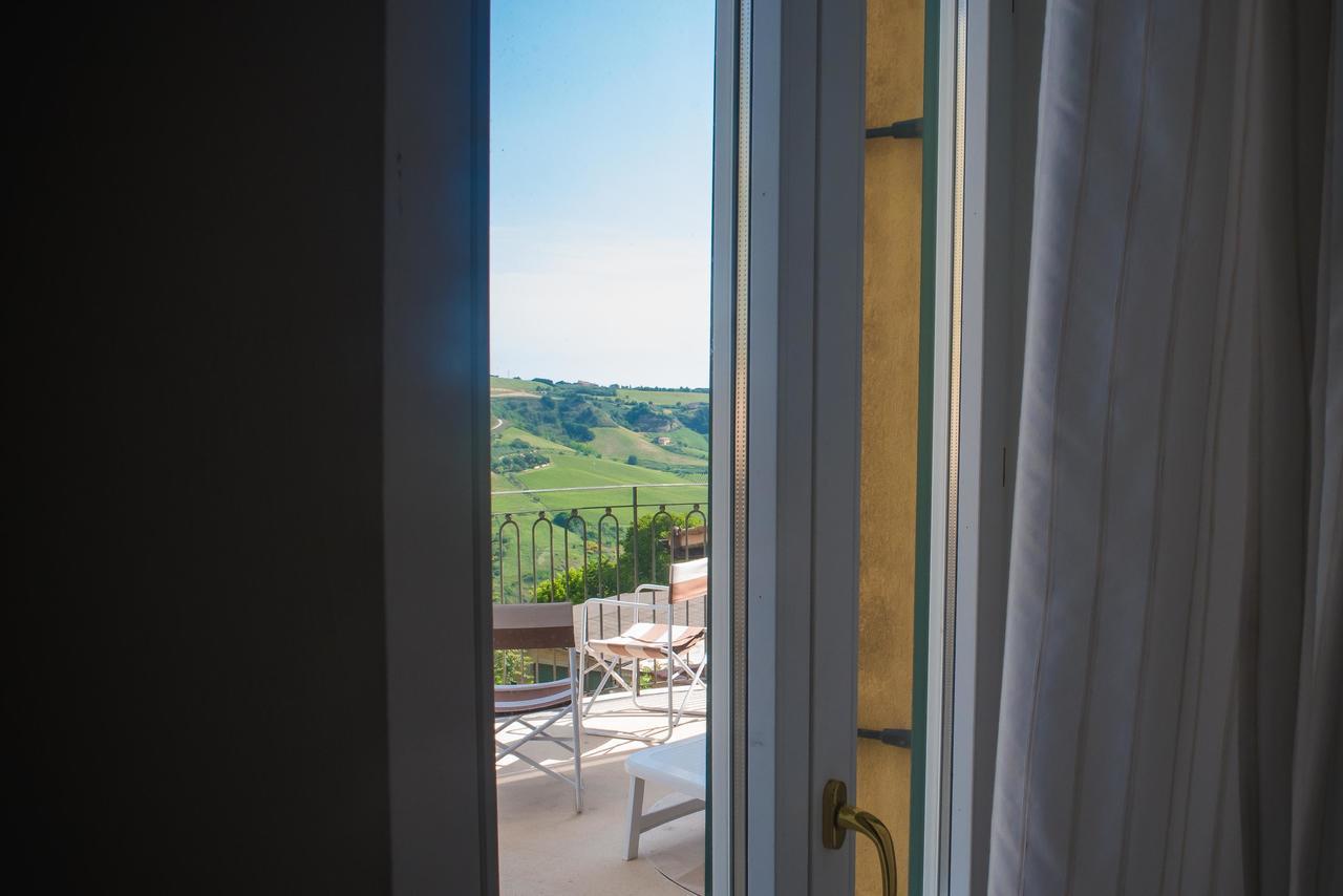 B&B Palazzo Mestichelli Boutique Palace Monteprandone Kültér fotó
